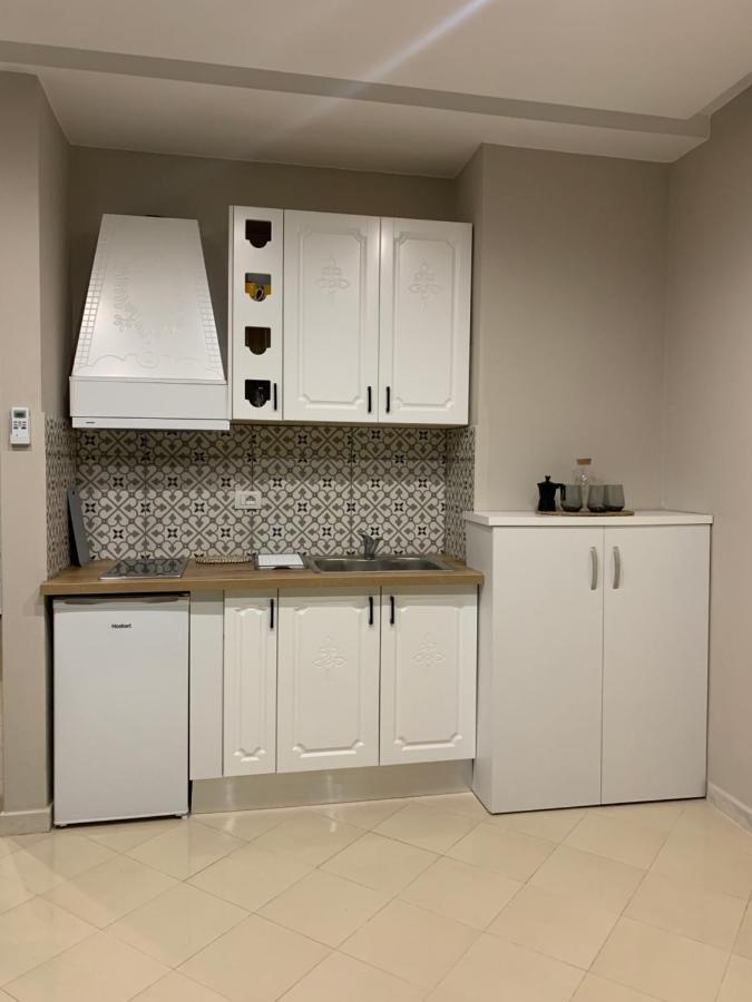 Girasole Apartments Vlorë Esterno foto