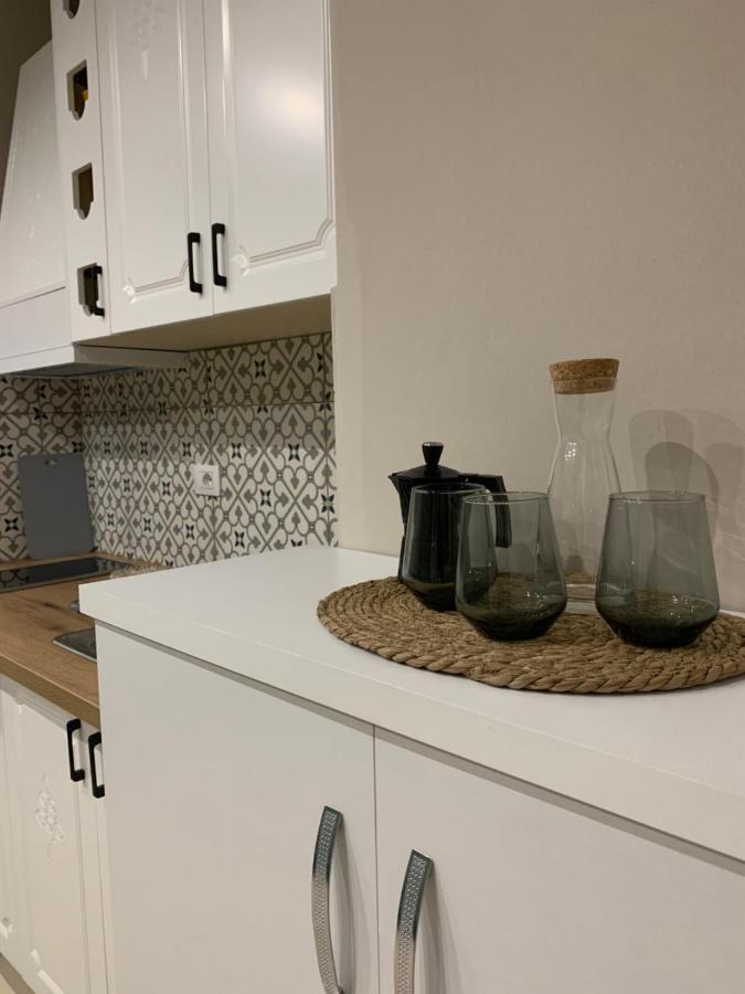 Girasole Apartments Vlorë Esterno foto