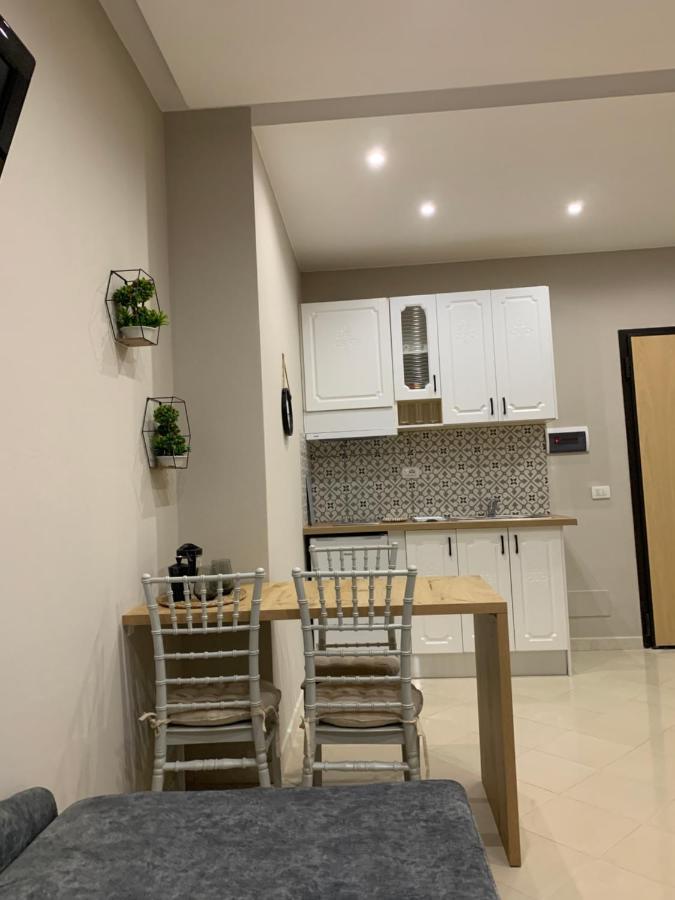 Girasole Apartments Vlorë Esterno foto