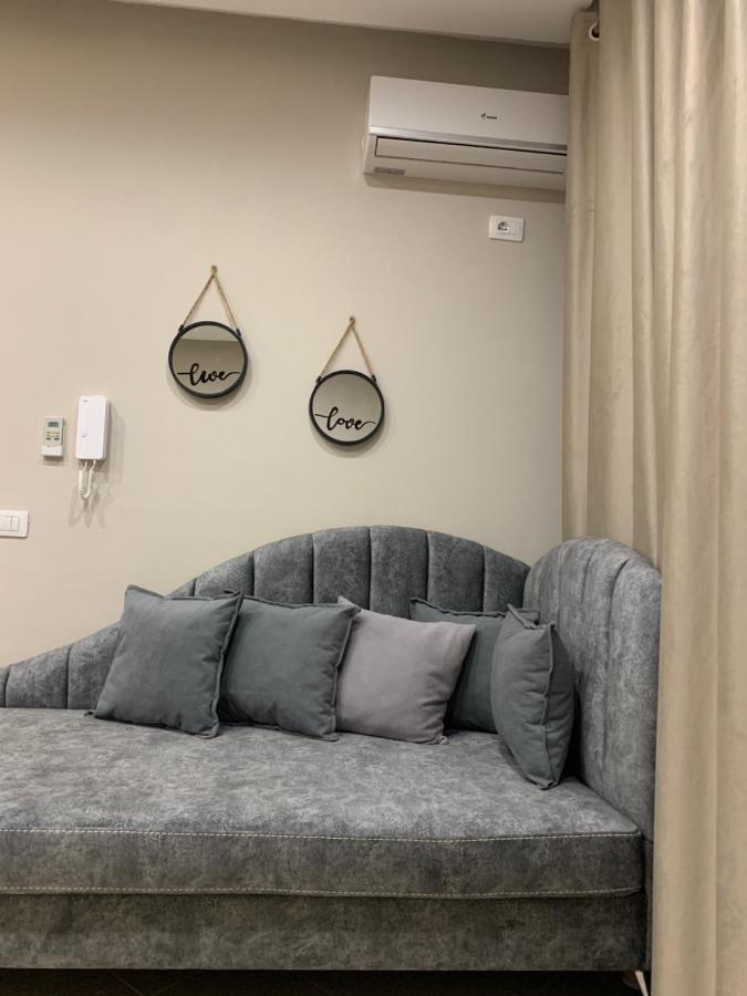 Girasole Apartments Vlorë Esterno foto