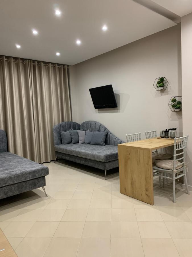 Girasole Apartments Vlorë Esterno foto